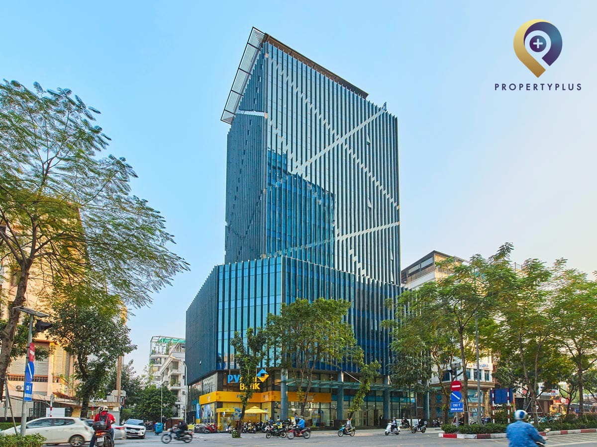 Mặt ngoài tòa nhà SISC Tower với thiết kế kính hiện đại - hình ảnh từ Property Plus